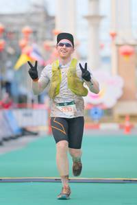 BIB: 523, 
                            <button type="button" onclick="openModal(21760694)" class="btn btn-primary btn-sm float-right btn-popup" data-toggle="modal" data-target=".modal-high-quality">
                        <i class="fas fa-shopping-cart"></i> Add to Cart
                    </button>
                                            <button type="button" onclick="isThisMe(21760694, true)" class="btn btn-success btn-sm float-right btn-popup btn-isme hidden" data-toggle="tooltip" data-placement="bottom" title="นี่คือรูปของคุณใช่ไหม คลิกที่นี่เพื่อเอาเข้าอัลบั้ม">
                        <i class="fas fa-plus"></i> Add to album
                    </button>
                    <button type="button" onclick="isThisMe(21760694, false)" class="btn btn-warning btn-sm float-right btn-popup btn-isnotme hidden">
                        <i class="fas fa-ban"></i> Remove from album
                    </button>